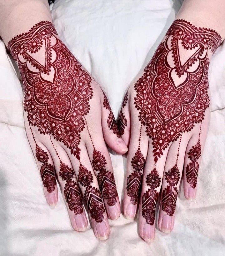 aesthetic indian mehndi design