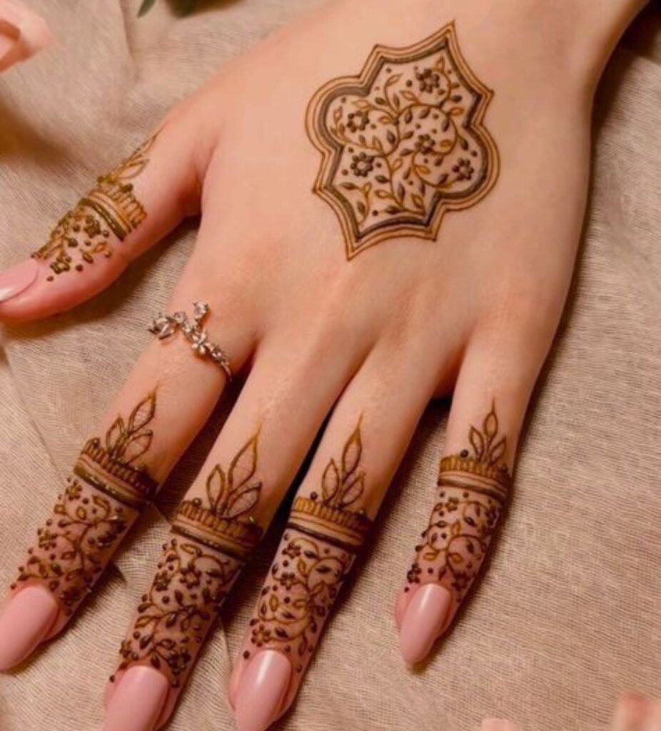 Aesthetic Mehndi Design